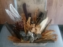 Load image into Gallery viewer, FRANKIE'S | Wild Winter Christmas Gift Tin